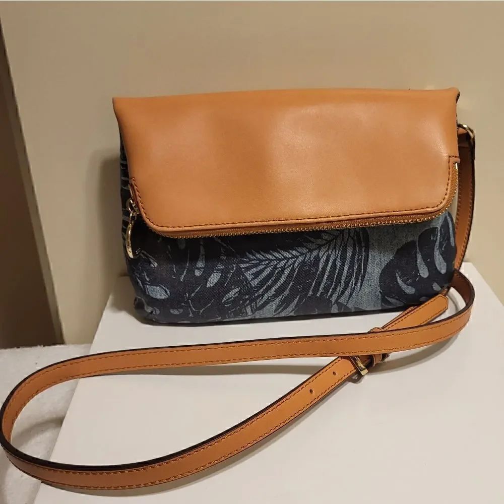 G.I.L.I. Tan Leather/Palm Print Canvas 2-in-1=Clutch/Crossbody Bag MSRP $139